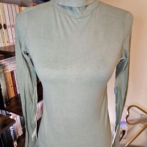 Groceries Hemp Turtleneck